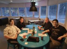 : De JLWC “aan het werk” met Ainara Vandegard, Barbara van Riemsdijk, Tim van Bommel en Frans van Waardenburg. Op de foto ontbreekt Roel de Laat.