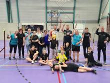 De ouders en de jeugdleden van Badminton Club Lieshout hebben samen het ouder-kind-toernooi gespeeld