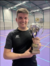 Wouter van Vijfeijken is ook dit jaar “Clubkampioen Single 2025” bij de senioren van Badminton Club Lieshout